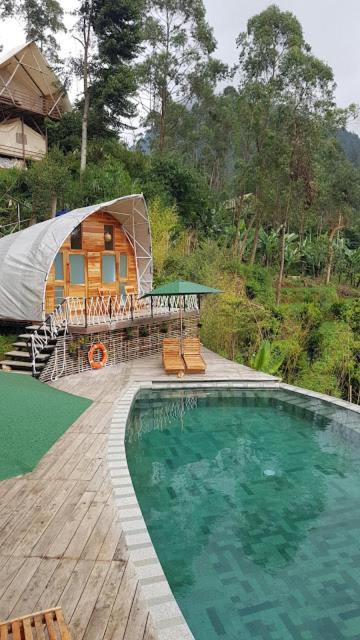 Bandung Adventure Tour Hotel Exterior photo